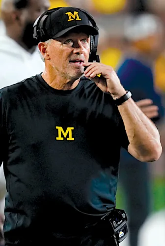 Veteran college football coaches surprised by clock snafu